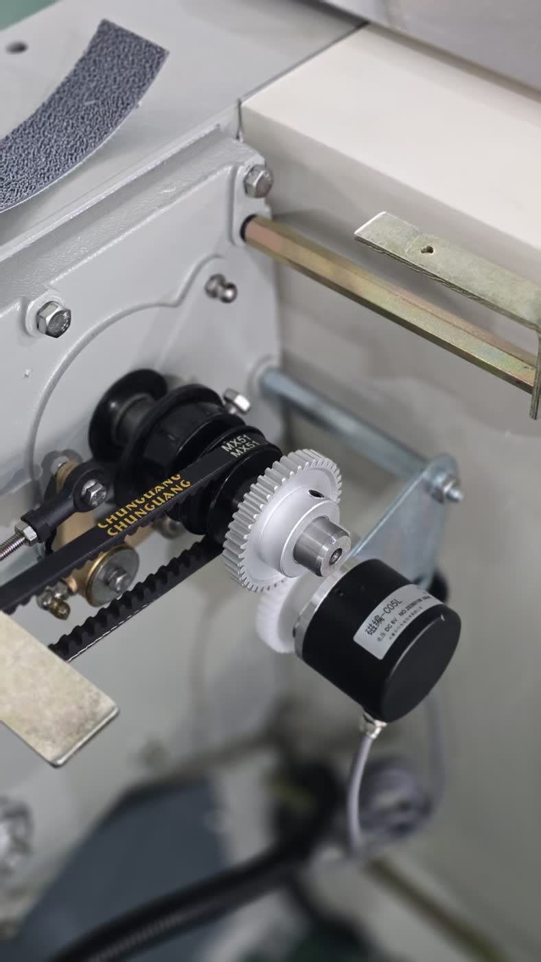 High-sensitivity angle sensor on JTM-508 water jet loom